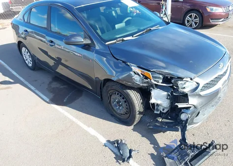 2019 Kia Forte Fe z USA, uszkodzony, nr VIN 3KPF24AD8KE011657